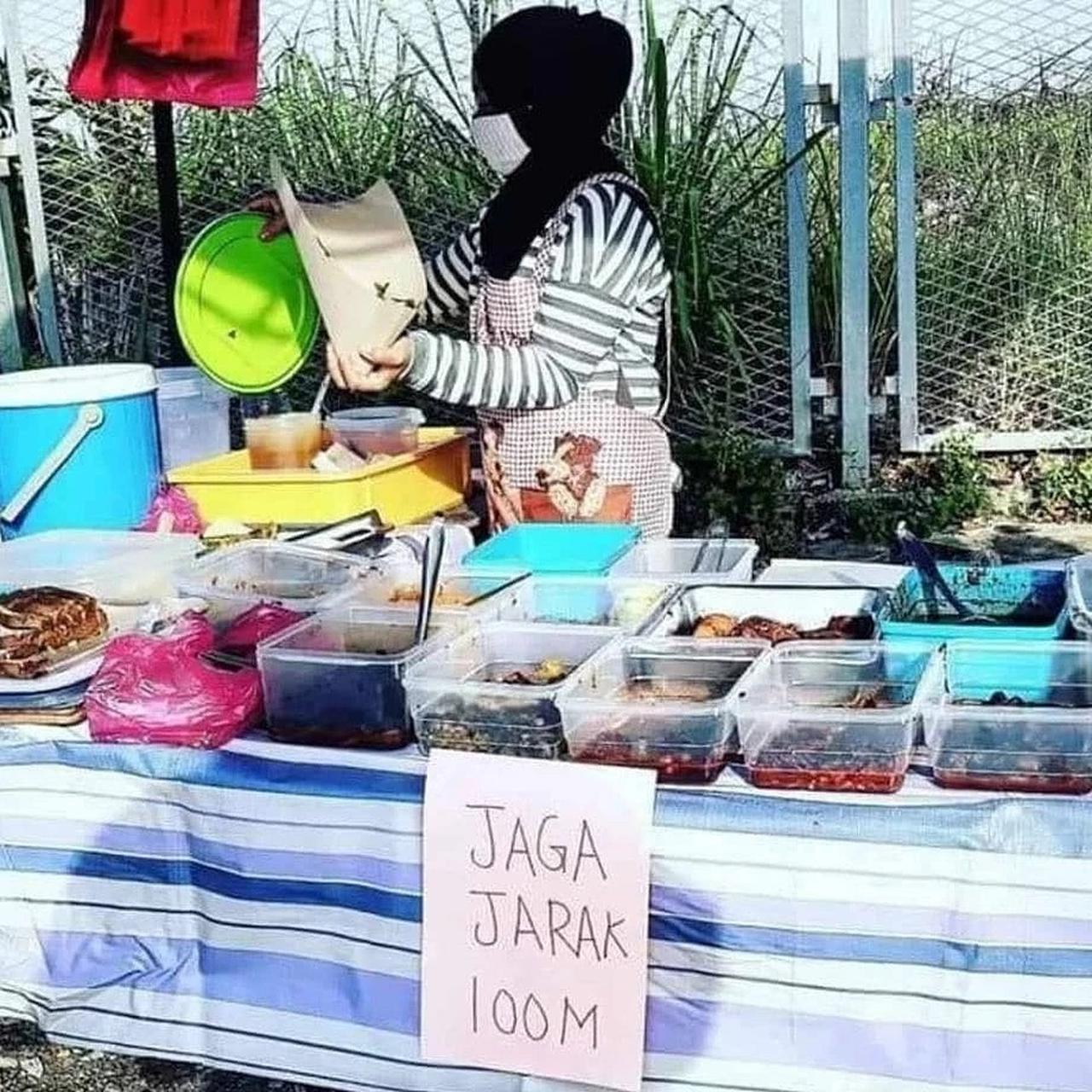 Potret kocak dine in di restoran ini bikin ngakak